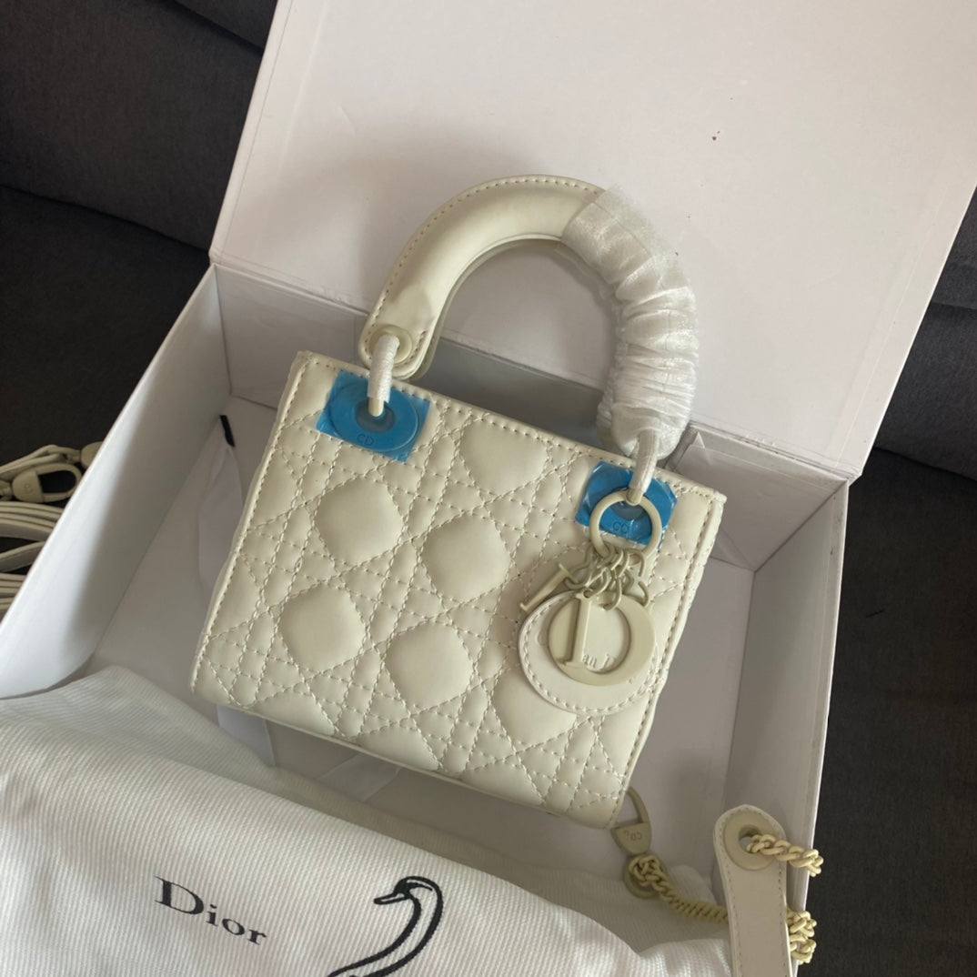 2025 Bag Medium Lady Bag D4