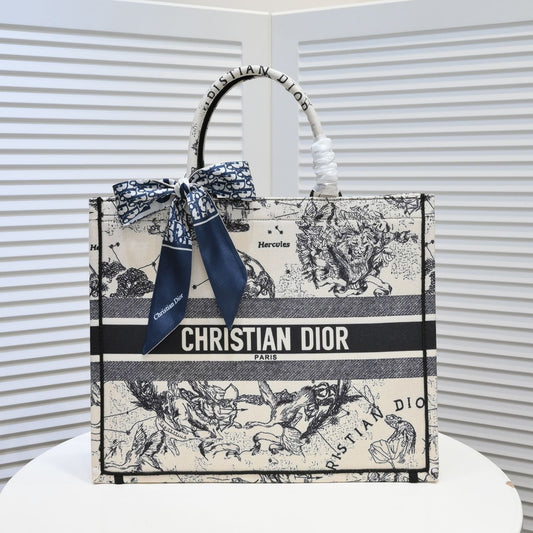2025 Bag Classic Tote Bag W241